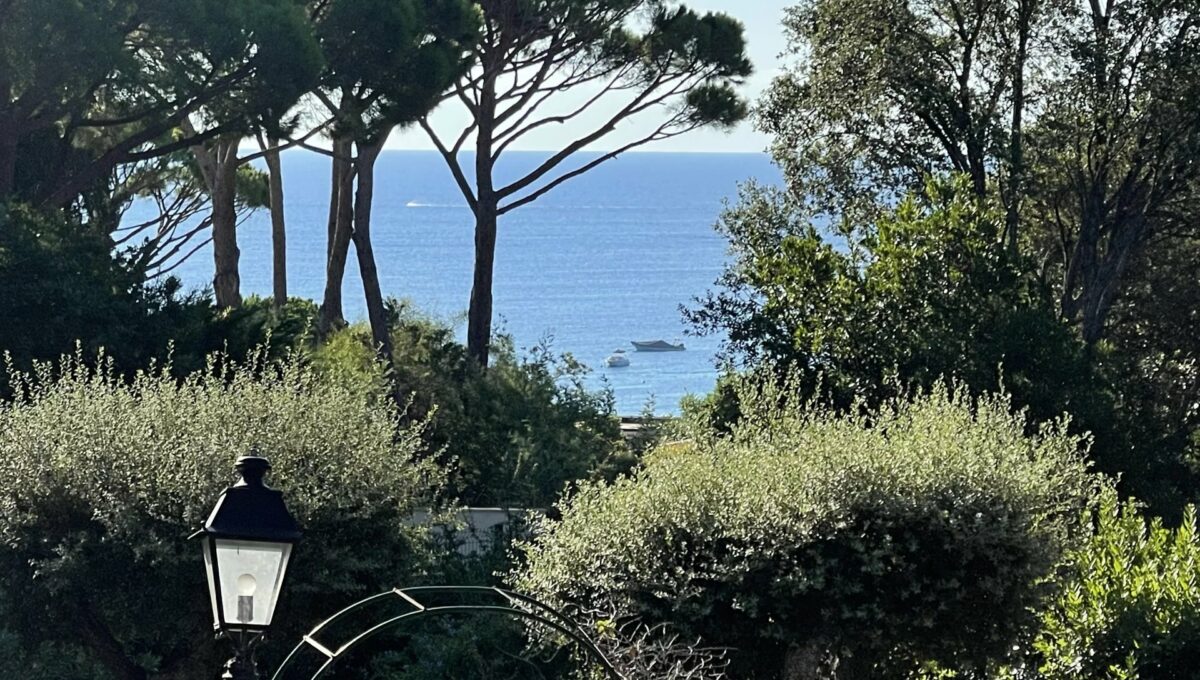RAMATUELLE - Ravissante propriété à vendre proche plage & vue mer à rénover