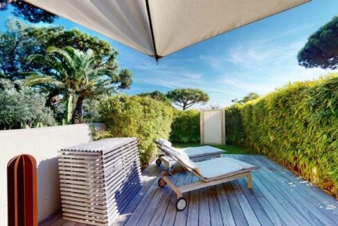 RAMATUELLE - Bel appartement duplex à vendre avec terrasses & jardin